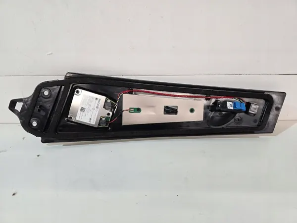 Tesla Model 3 vasen pilarikameran kansi OEM 1109253-00-I image 6