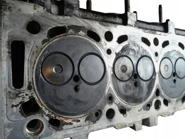 Culata Citroen OEM 9633750210 - Usada image 6