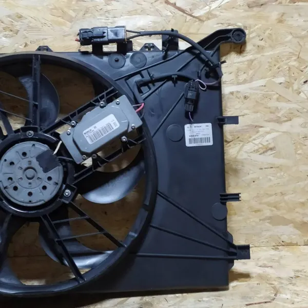 Ventilateur de radiateur d'occasion OEM NRF47460/RS2 image 6
