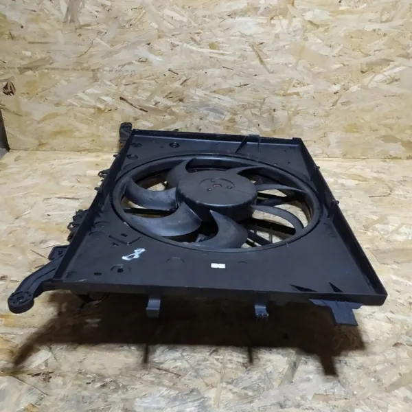 Ventilateur de radiateur d'occasion OEM NRF47460/RS2 image 8