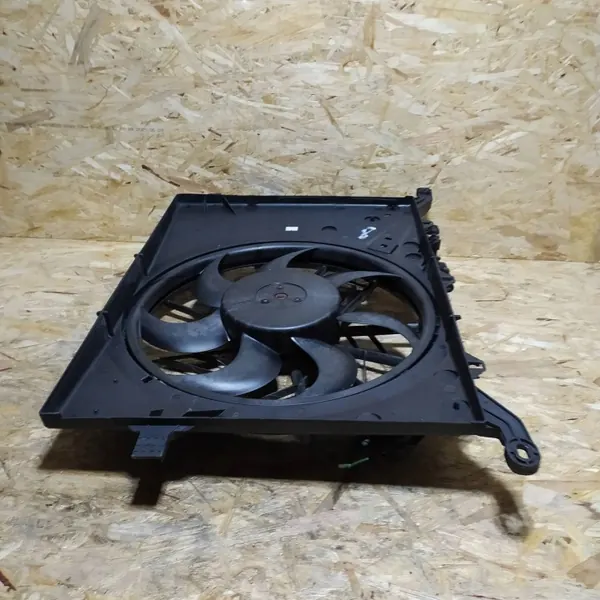 Ventilateur de radiateur d'occasion OEM NRF47460/RS2 image 9