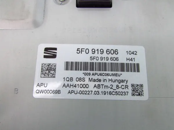 SEAT LEON III Navigationsbildschirm OEM 5F0919606 image 10