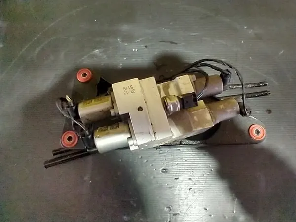 Bloco de Válvulas BMW X6 F16 X5 F15 Bomba Adaptativa 6794578 image 2