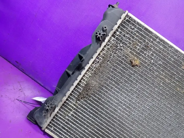 AUDI A4 B6 00-05 1.9 D Radiador de Agua OEM 8E0121251L image 6