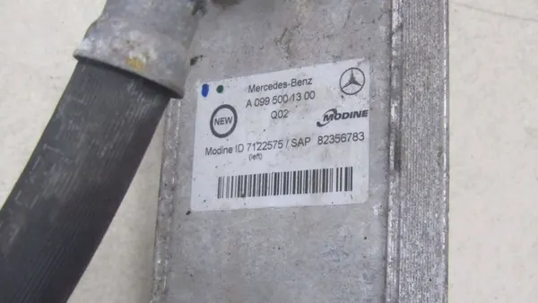 MERCEDES C-KLASA W205 2.0H RESFRIADOR DE ÓLEO A0995001300 image 3