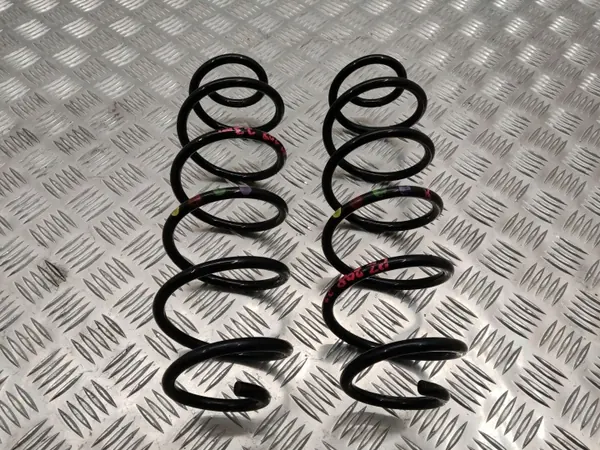 Muelle trasero Peugeot OEM RZV76707 - Usado image 2