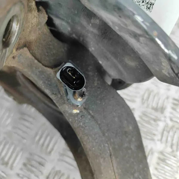 Snodo anteriore destro VW AMAROK 2.0L diesel OEM 2H0407258J image 7