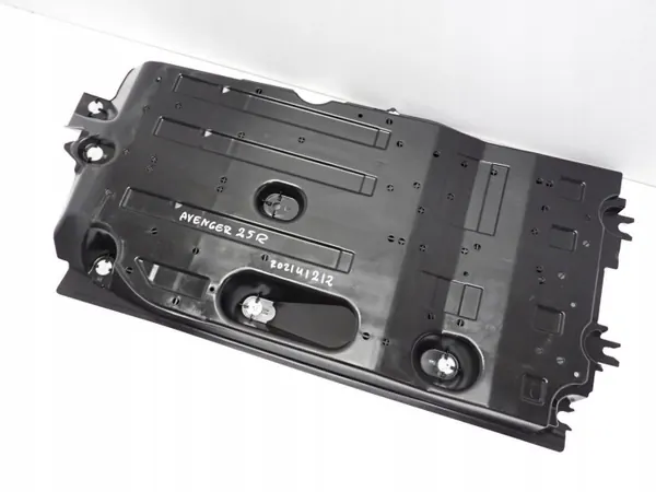 OEM 9841799680 Oikea alustansuoja Jeep Avengerille image 2