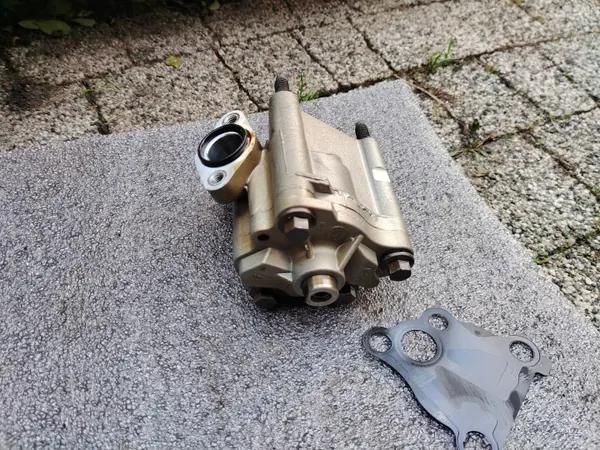 Pompe à huile moteur OEM AG9E 6600 AB pour Ford 2.0 EcoBoost image 2