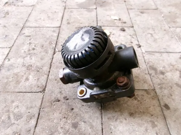 DAF Perävaunun Ohjausventtiili OEM 9730060030 Käytetty image 3