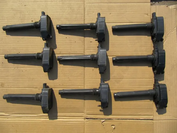 CHRYSLER PACIFICA 3.6 Bobina de Ignição Usada OEM 68223569AD image 3