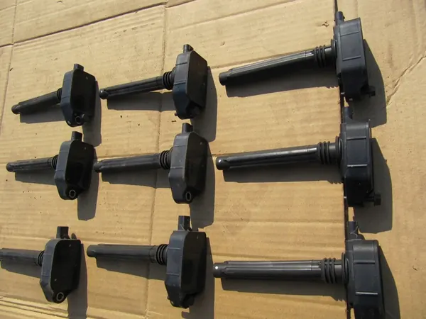 CHRYSLER PACIFICA 3.6 Bobina de Ignição Usada OEM 68223569AD image 4