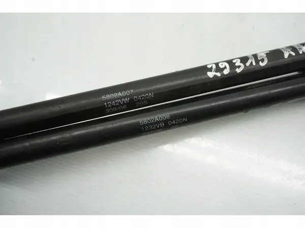 Mitsubishi Outlander Takaluukun Iskunvaimennin 2007 SUV image 5