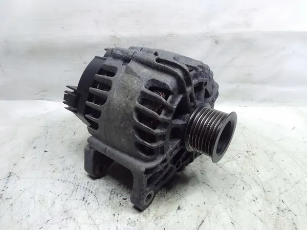 Vaihtovirtageneraattori Renault Megane III 1.9 DCI 8200757870B image 2