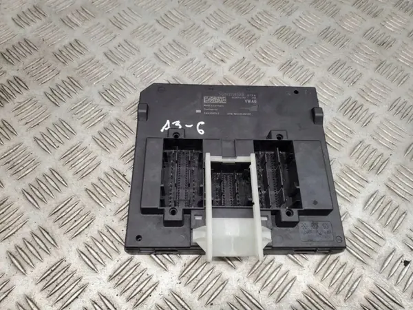 Audi A3 Mukavuusmoduuli OEM 5Q0937085AB Käytetty image 2