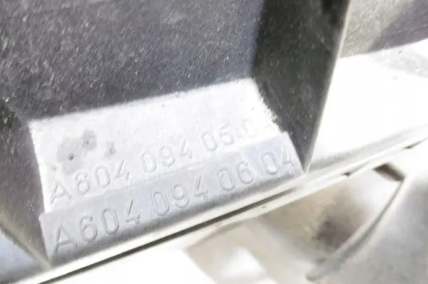 MERCEDES W210 Ilmansuodattimen Kotelo 2.0 A6040940504 image 2