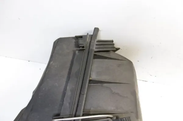 MERCEDES W210 Ilmansuodattimen Kotelo 2.0 A6040940504 image 3