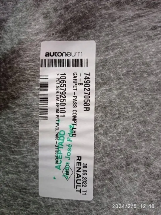 Renault Austral hyttiermatto OEM 749027058R Käytetty image 3