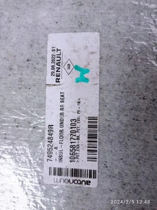 Renault Austral hyttiermatto OEM 749027058R Käytetty image 4
