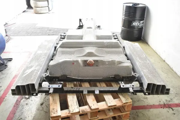 Begagnat batteri OEM 12E915703A för VW e-Crafter, Golf e-Golf image 4