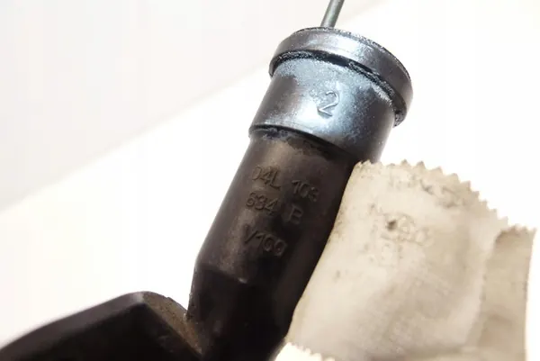 VW CADDY IV SKODA YETI 5L 2.0 TDI Öljytikku image 5