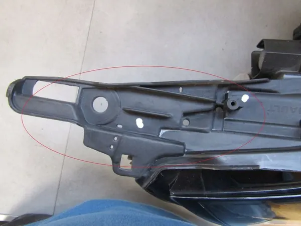 Renault Kangoo III Etuvalo LED 21 - Oikea 260100108R image 8