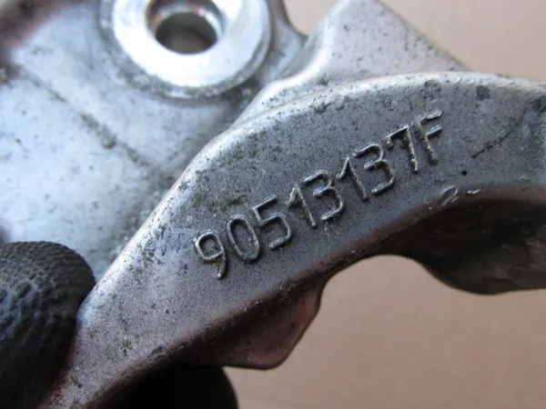 Dodge NITRO 2.8 CRD 2008 Alternator Bracket OEM 90513137F image 6