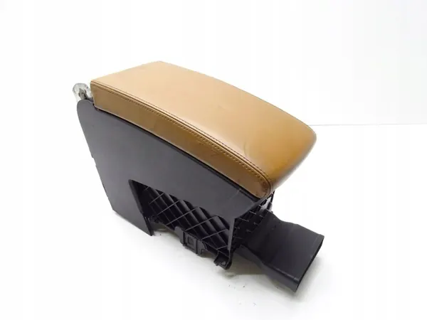 OEM 3C0864207P Keskikyynärnoja nahka karamelli VW Passat B7 CC image 2