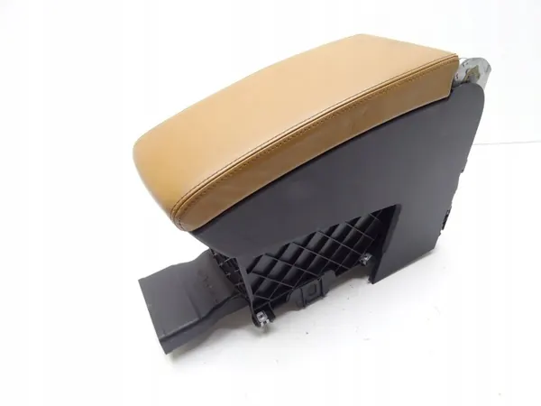 OEM 3C0864207P Keskikyynärnoja nahka karamelli VW Passat B7 CC image 4