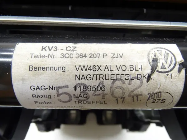 OEM 3C0864207P Keskikyynärnoja nahka karamelli VW Passat B7 CC image 9