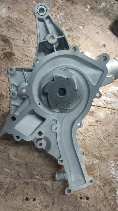 Pierburg Vattenpump, Motor Kylning image 2