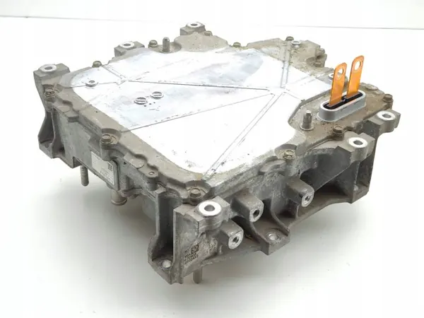 Nissan Leaf II 2019 Onduleur / Convertisseur Tension image 4