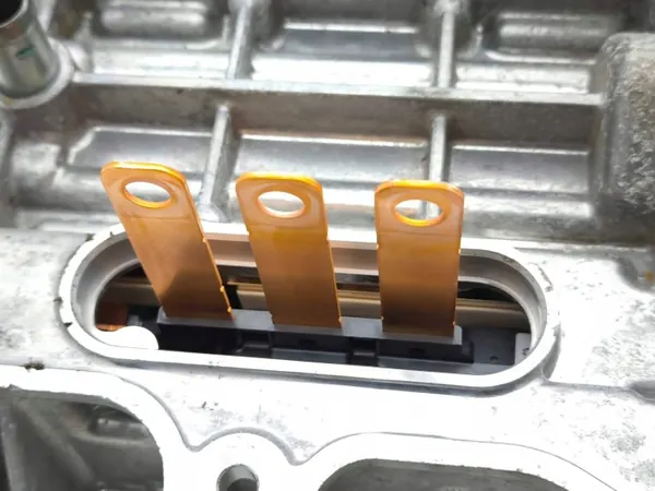 Nissan Leaf II 2019 Onduleur / Convertisseur Tension image 6