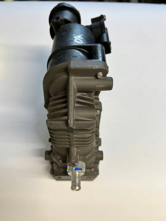 Compressore sospensione BMW X5 E70, X6 E71, X6 E72 image 3