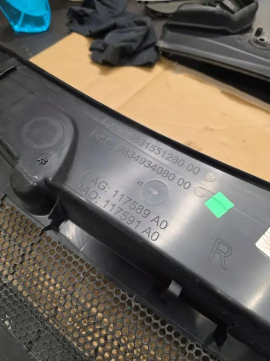 Opel Astra L VI Yläpyyhinvarsisarja OEM 9830565680 image 10