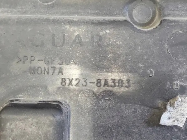 Moldura do capô Jaguar XF OEM 8X238A303AD - Usado image 5