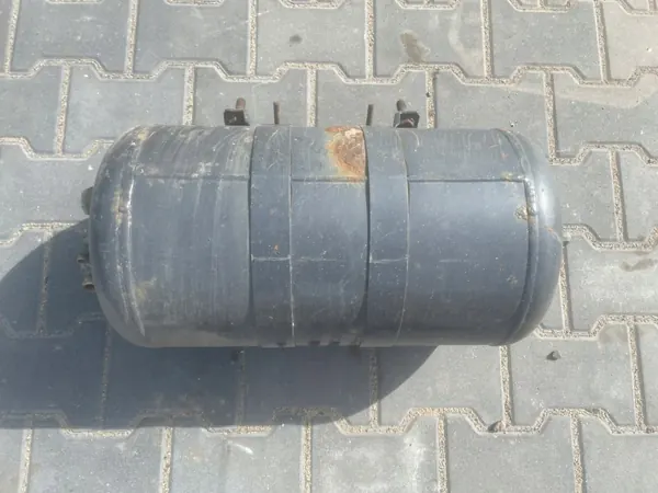Scania Luchttankbevestiging OEM 1764721 - Gebruikt image 2