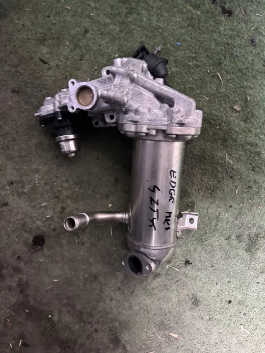 Válvula EGR OEM 255457 para Ford Edge Vignale 2020 image 9