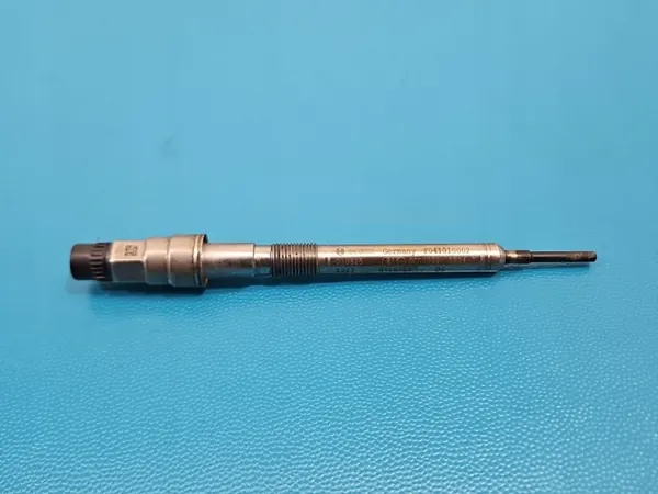 BMW Glühkerze OEM F041010002 für 2.0D Motor image 3