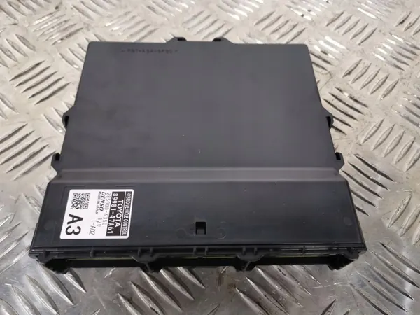 Toyota Prius Prime 2018 Contrôleurs OEM 8998147A61 image 2