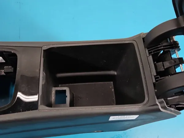 Accoudoir tunnel OEM IMPRK1546611 pour Opel Insignia B image 4