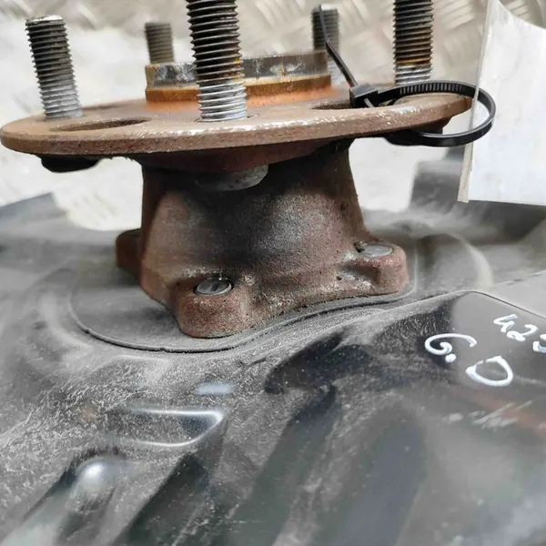 Lexus ES 250 - 300 - 330 2021 Mozzo ruota posteriore destro image 6