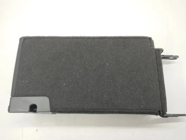 Accoudoir arrière OEM AMD109877 pour Volkswagen Tiguan 2021 image 9