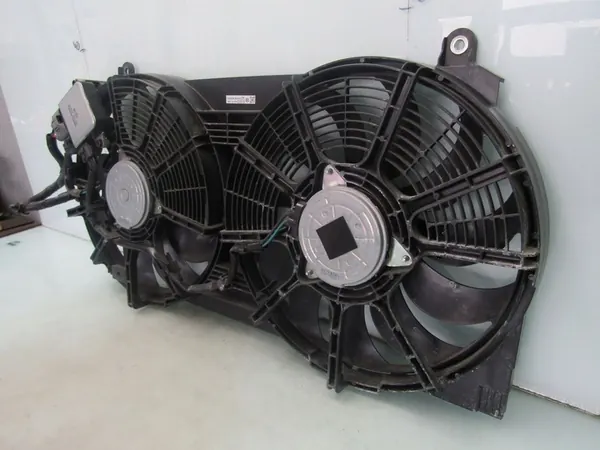 Nissan Leaf II ZE1 Vattenkylare Fläktmontering 21493B210B image 7