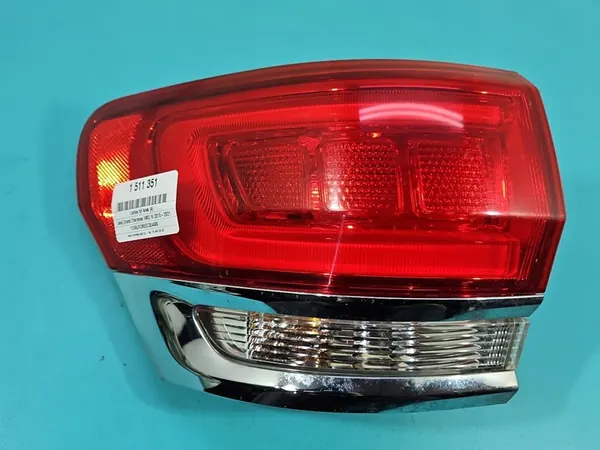 Lámpara trasera izquierda del guardabarros 13-16 Jeep Grand Cherokee IV WK2 image 2