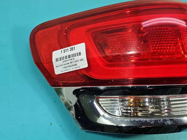 Lámpara trasera izquierda del guardabarros 13-16 Jeep Grand Cherokee IV WK2 image 4