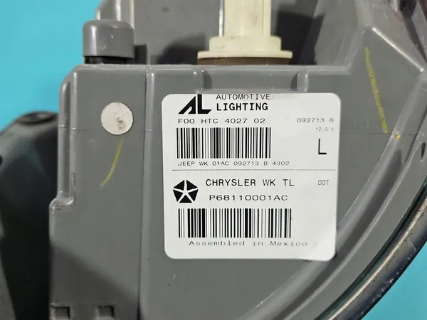 Lámpara trasera izquierda del guardabarros 13-16 Jeep Grand Cherokee IV WK2 image 9