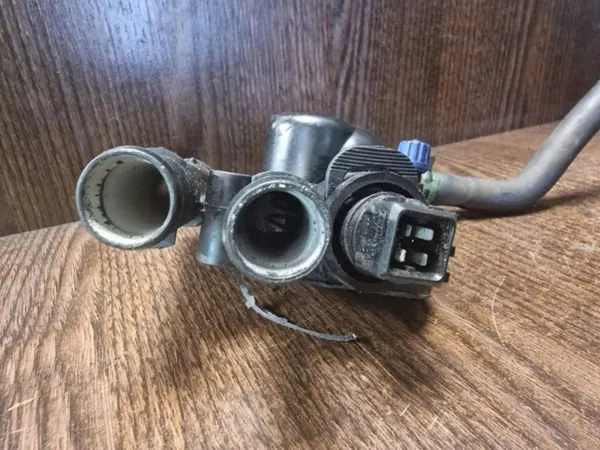 Opel Thermostatbehuizing OEM 8290074349 - Gebruikt image 5