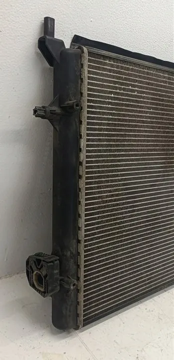 Radiador de agua Audi A3 8P VW Golf V 2.0 FSI image 4