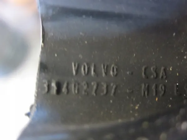 Junta do Capô Volvo XC90 OEM 31402737 - Usado image 9